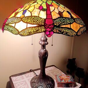 Beautiful Large Dale Tiffany Dragonfly Stained Glass Lamp